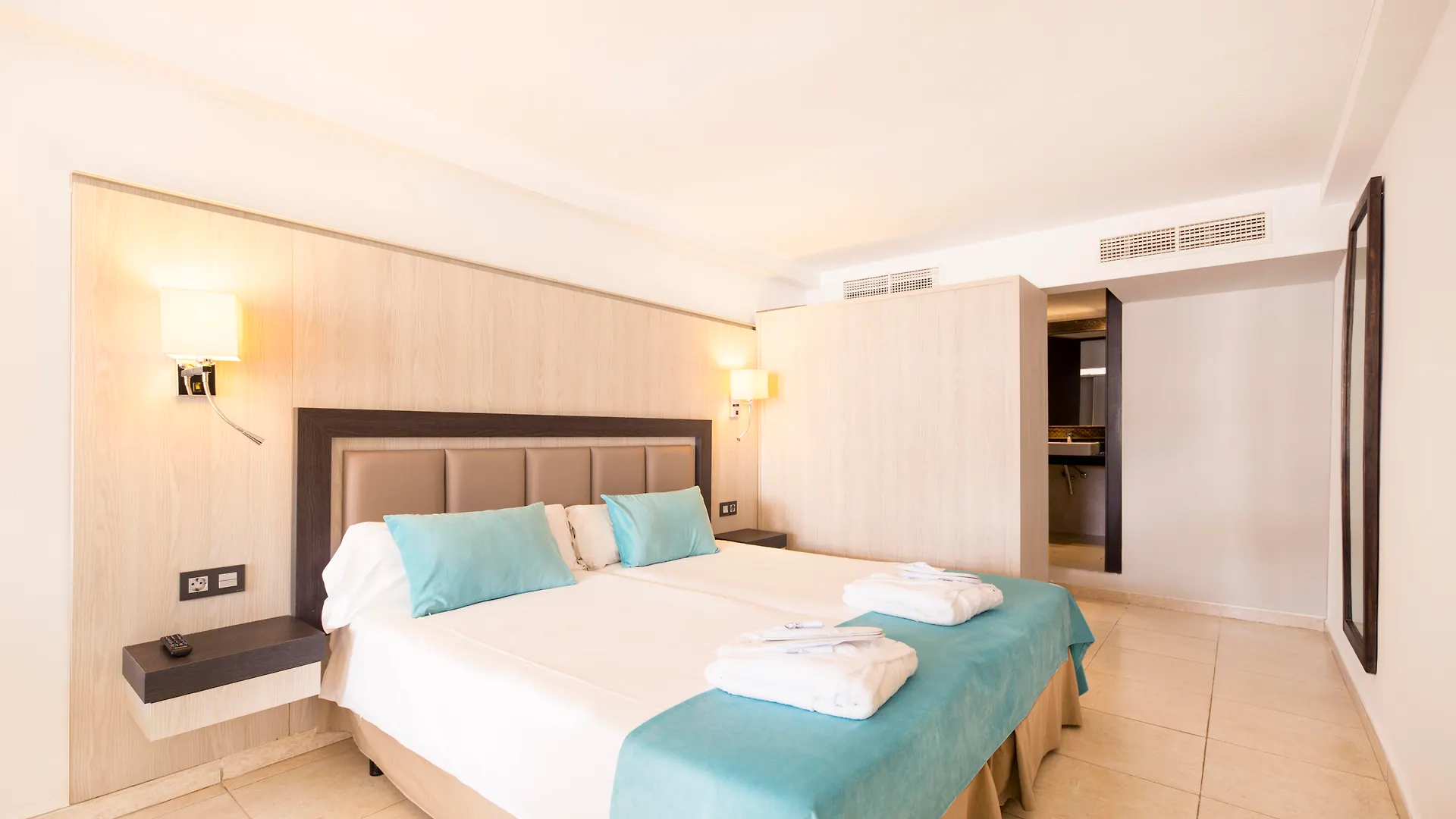 Fergus Style Bahamas (Adults Only) Hotel Playa d'en Bossa